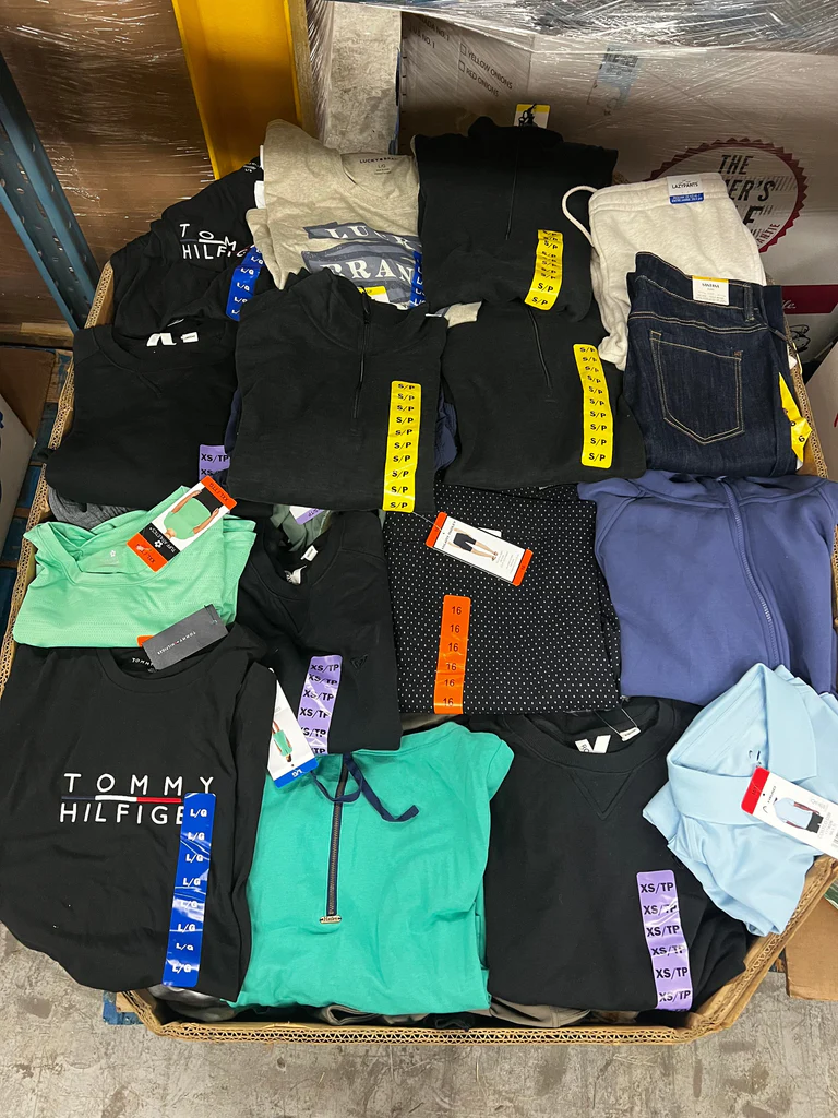 Costco Clothing 350pcs